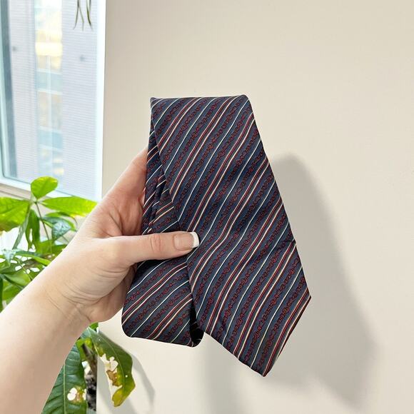 Givenchy Men's Vintage Chain Link Print Silk Tie - Picture 1 of 6